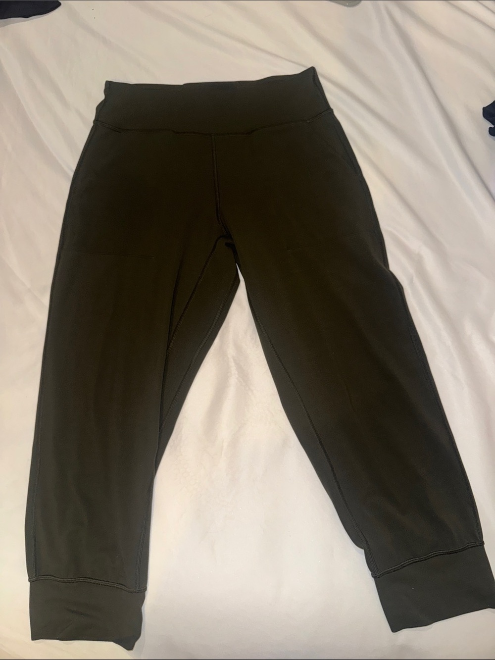 lululemon athletica olive Cropped Leggings